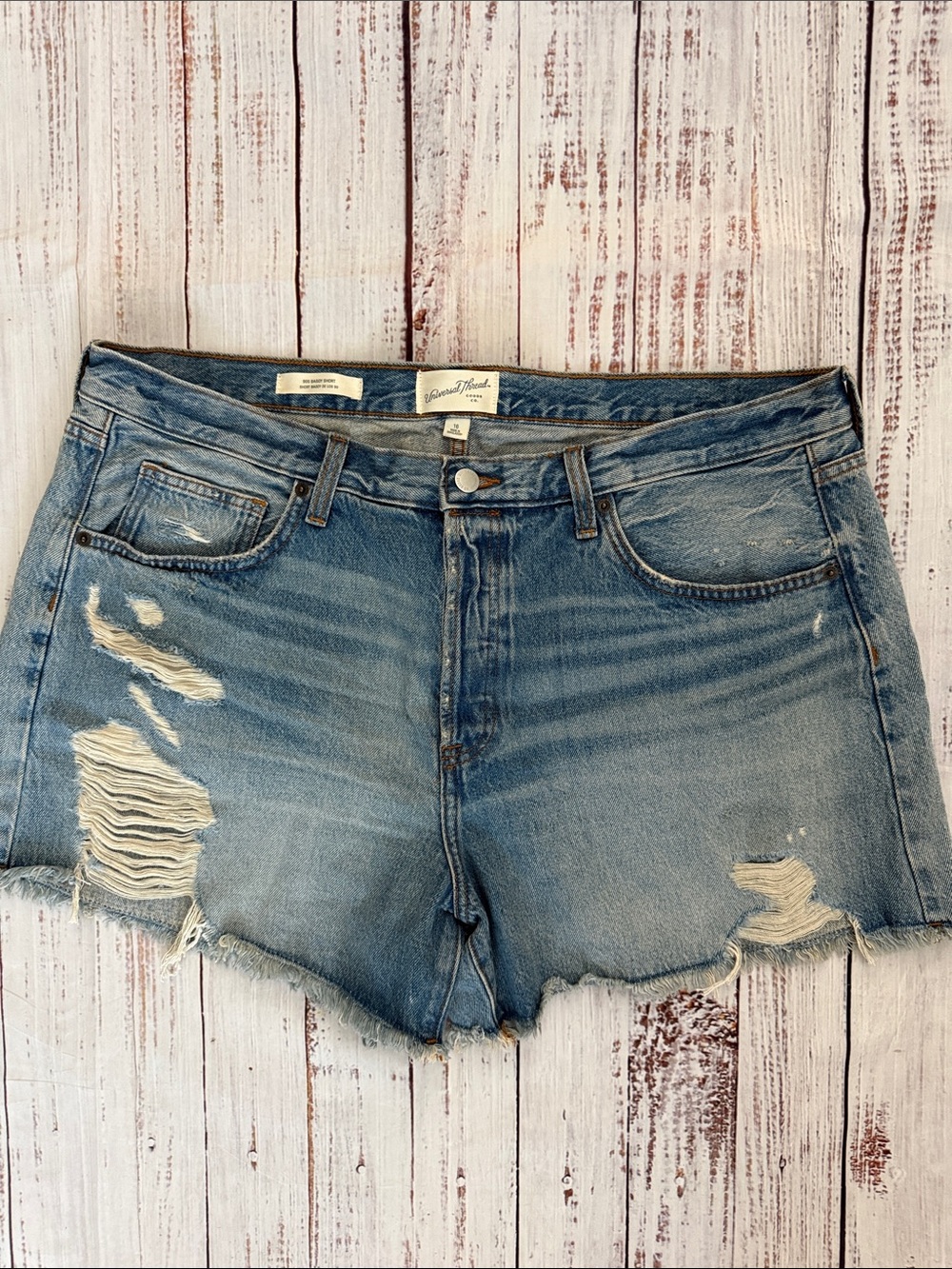 Universal Thread 90s Baggy Distressed Denim Shorts 16 NWOT